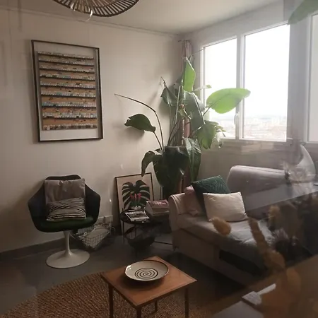 Sunny Flat In Appartement *
